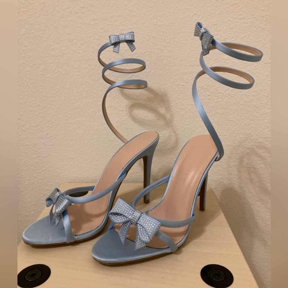 Wild Diva Light Blue Spiral Strap Heels Size 8 Bow Accent Sandals - Picture 5 of 12